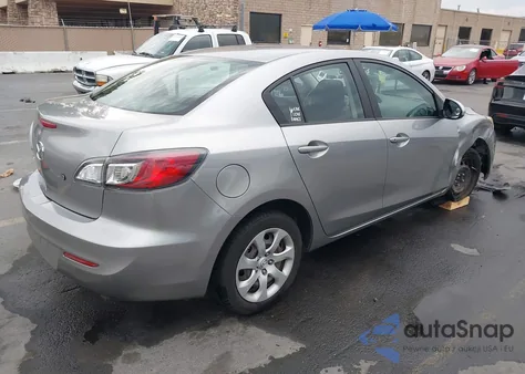 2013 Mazda Mazda3 I Sv z USA, uszkodzony, nr VIN JM1BL1TG2D1748750